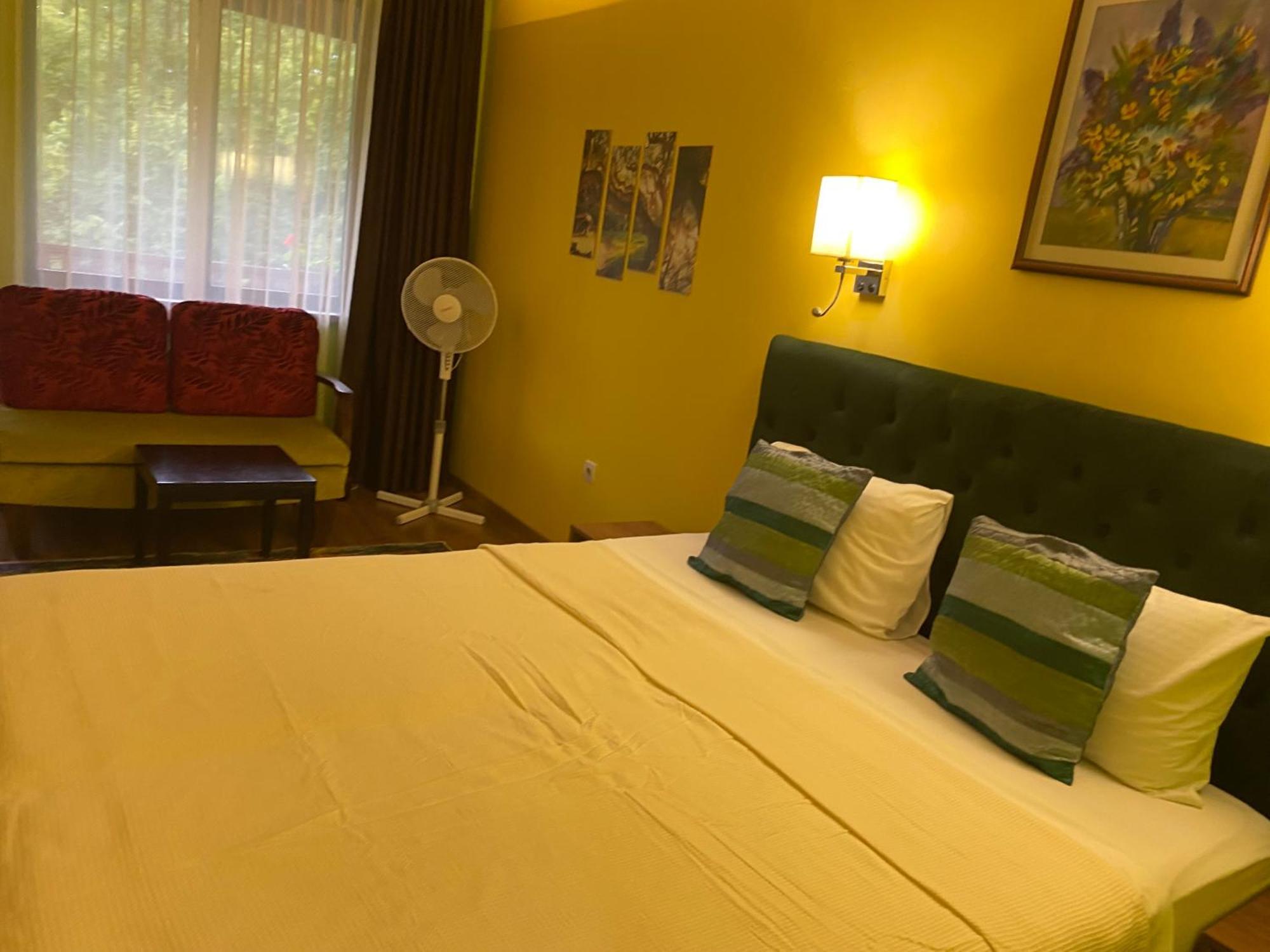 Park Hotel Fairy Tsjiflik Eksteriør bilde
